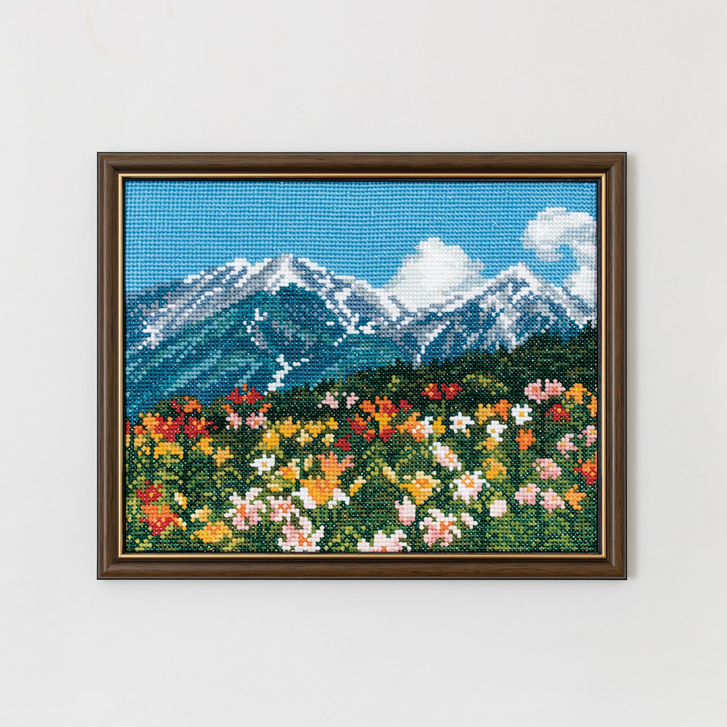 COSMO めぐる季節と日本の風景 百合の花と北アルプス 刺しゅうキット No.522002