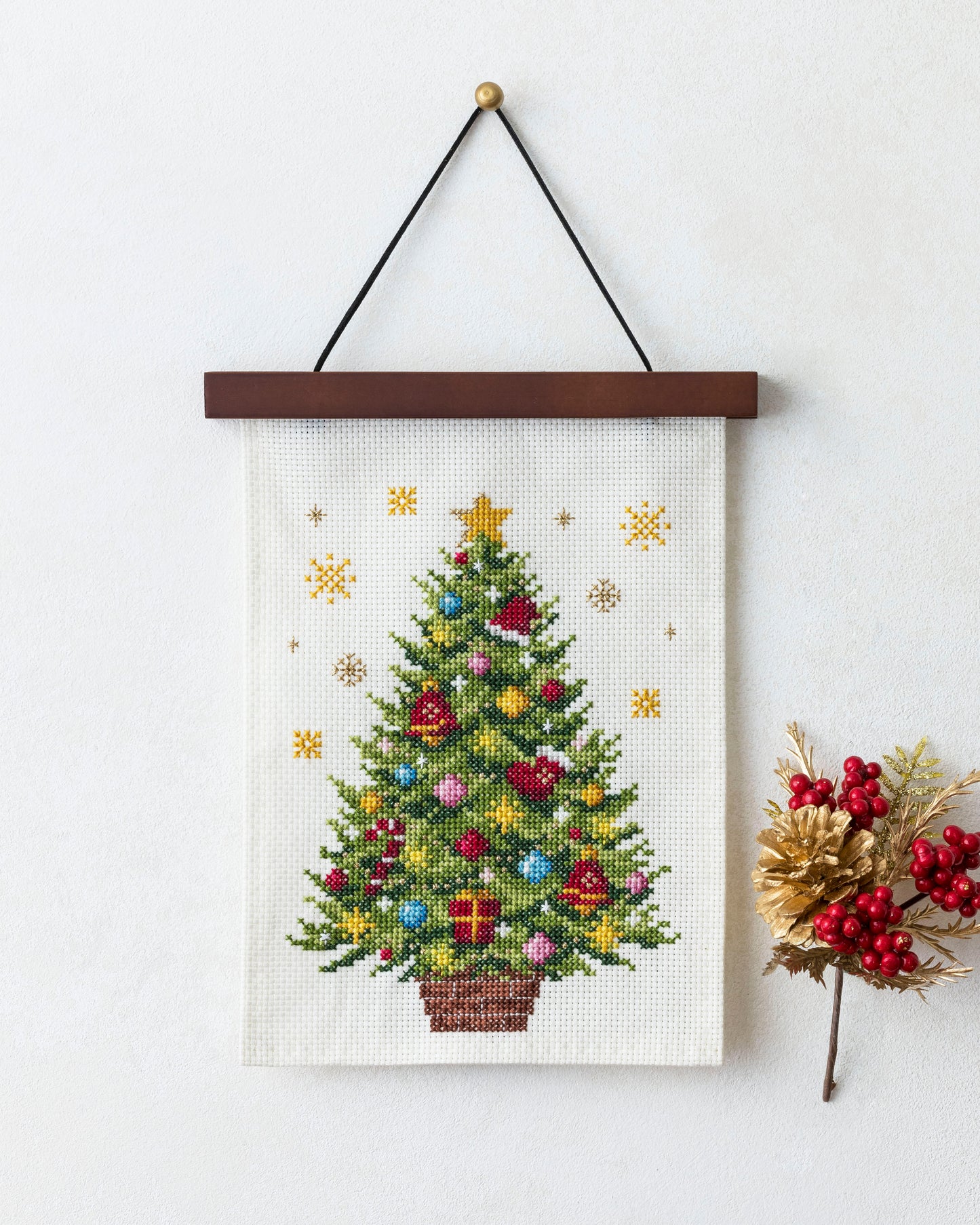 COSMOクロスステッチキット　暮らしが華やぐ季節のたのしみ