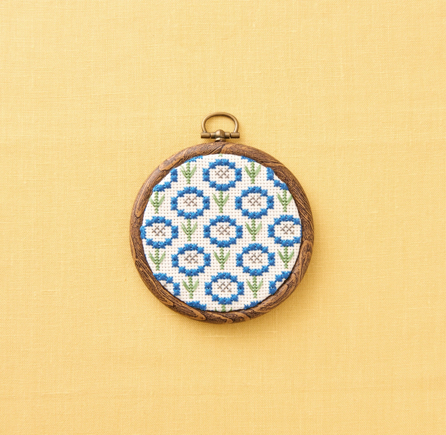 COSMO  地刺しキット プチフレームの壁飾り ブルーフラワー No.2322