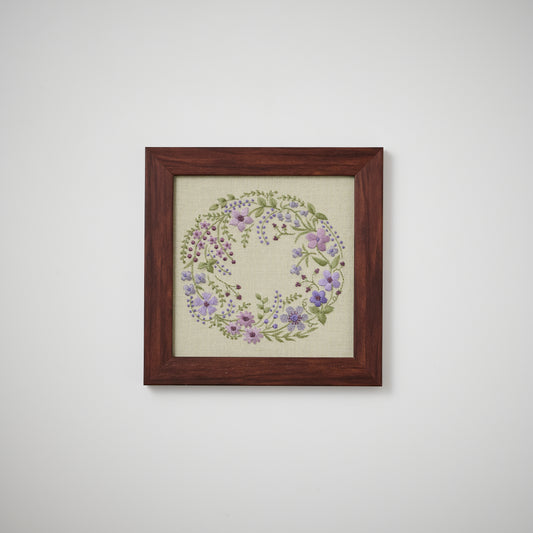 コスモ(COSMO) 刺しゅうキット　アトリエ ド ノラ　穏やかな日々の刺しゅう時間
フレーム　すみれ色のリース
