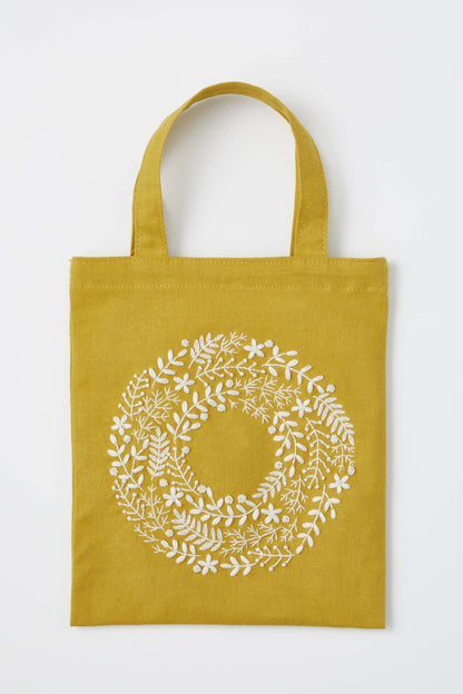 COSMO 刺しゅうキット yulaのこころ躍る草花刺繍 (陽だまりのリース) No.542402 - COSMO コスモ