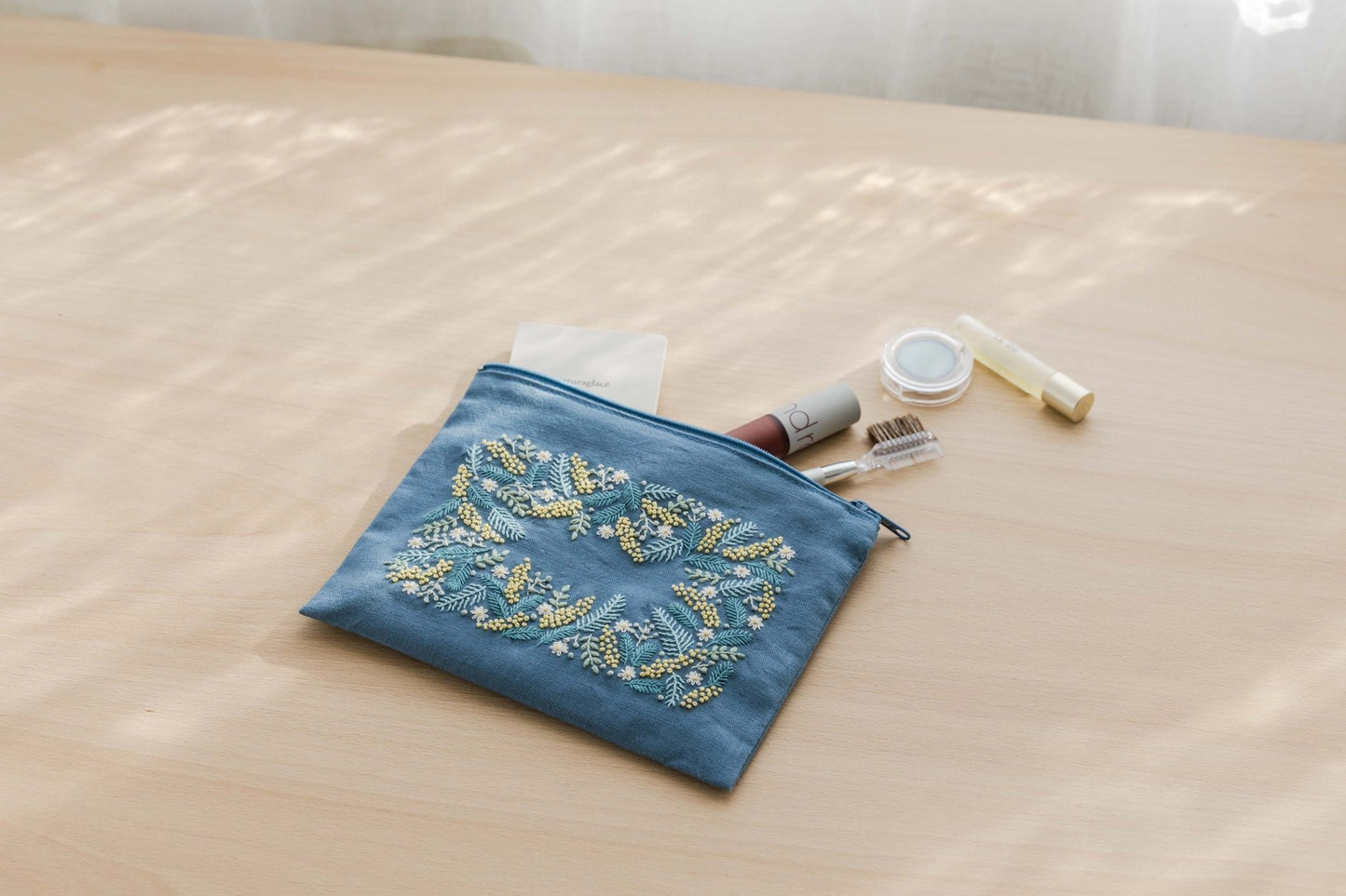 COSMO 刺しゅうキット yulaのこころ躍る草花刺繍 (ミモザの花園) No.542405 - COSMO コスモ